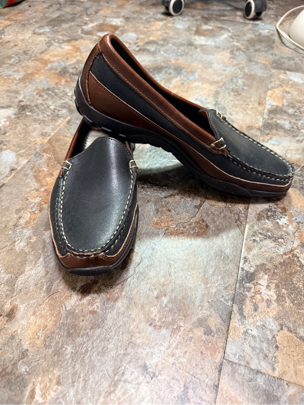 Allen Edmonds Boulder Black and Brown Leather Slip-On Loafers in wide width